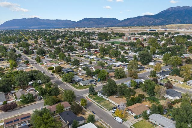 389 W 1425 N, Sunset, UT 84015