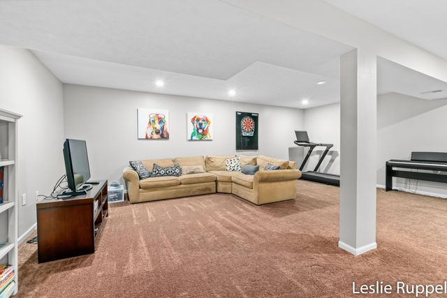 2357 Grand Valley Drive Ne, Ada Twp, MI 49301