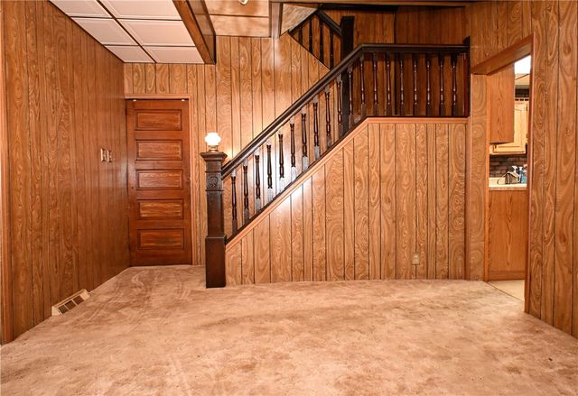 388 Bow St, Stockdale, PA 15483