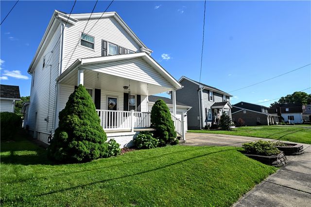 388 Bow St, Stockdale, PA 15483