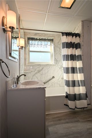 388 Bow St, Stockdale, PA 15483