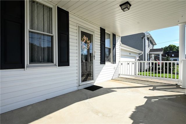388 Bow St, Stockdale, PA 15483