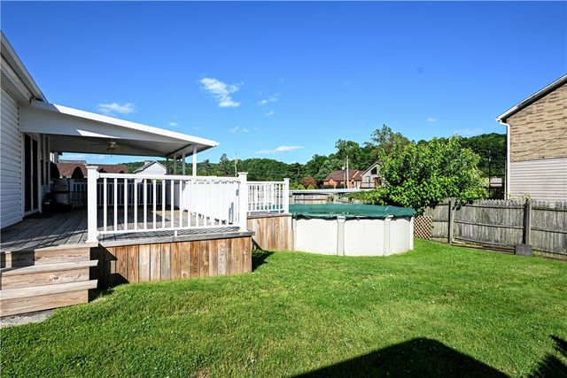 388 Bow St, Stockdale, PA 15483