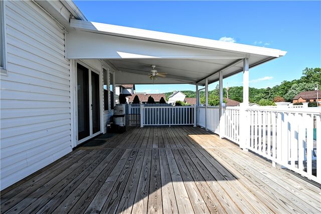 388 Bow St, Stockdale, PA 15483