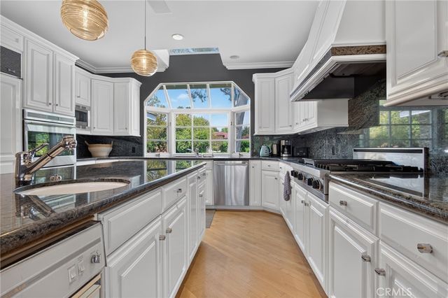 5255 Amestoy, Encino, CA 91316