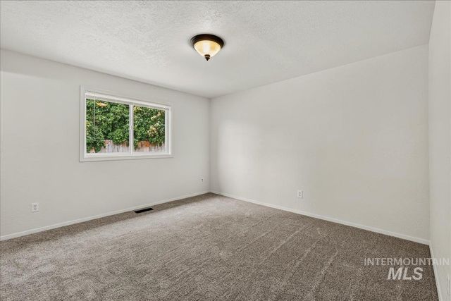 73 N Boise, Nampa, ID 83651