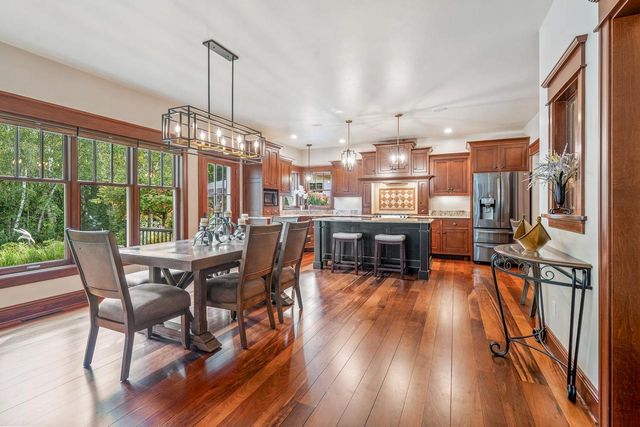 1000 CROWN POINTE CIRCLE, Suamico, WI 54173
