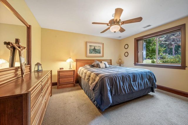 1000 CROWN POINTE CIRCLE, Suamico, WI 54173