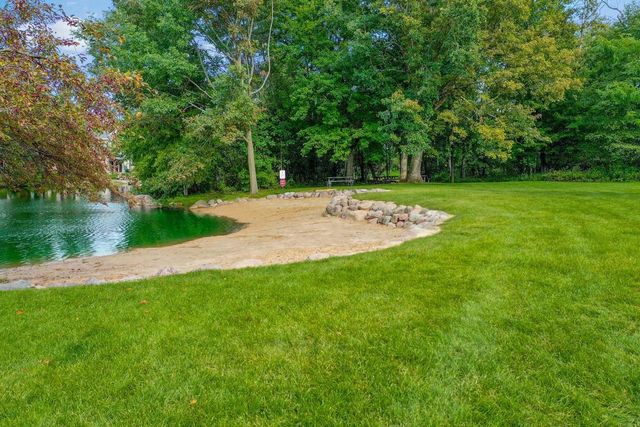 1000 CROWN POINTE CIRCLE, Suamico, WI 54173