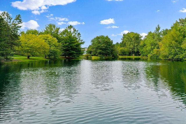 1000 CROWN POINTE CIRCLE, Suamico, WI 54173