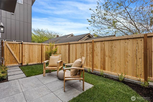 6747 Earl Avenue NW, Seattle, WA 98117