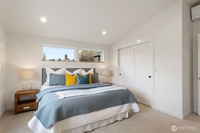 6747 Earl Avenue NW, Seattle, WA 98117