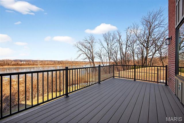 1019 River Bluff Drive, Washington, MO 63090