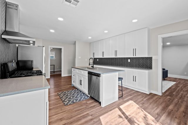 11811 Rotherham DR, Austin, TX 78753