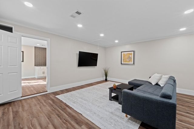11811 Rotherham DR, Austin, TX 78753