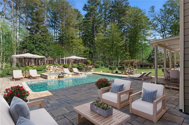 5300 Hill Road NW, Acworth, GA 30101