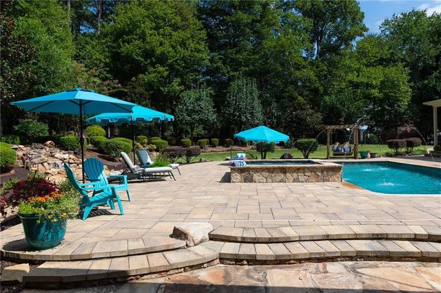 5300 Hill Road NW, Acworth, GA 30101