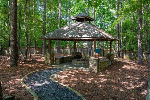 5300 Hill Road NW, Acworth, GA 30101
