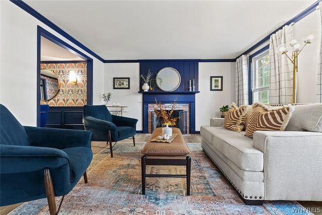 45 Thomas Jefferson Lane, Amherst, NY 14226