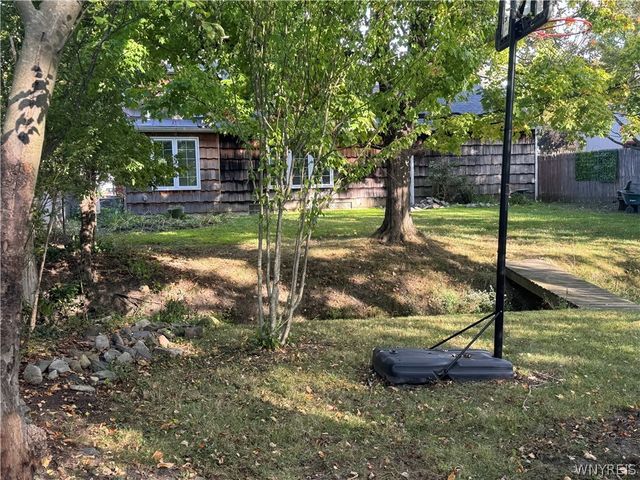 45 Thomas Jefferson Lane, Amherst, NY 14226
