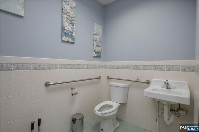 230 Market Street 3, Elmwood Park, NJ 07407