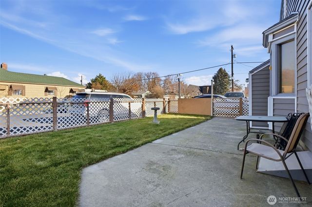 204 E Street, Ephrata, WA 98823