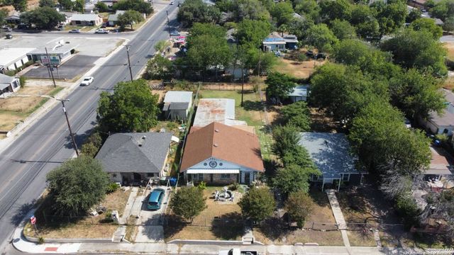 3927 W TRAVIS ST, San Antonio, TX 78207