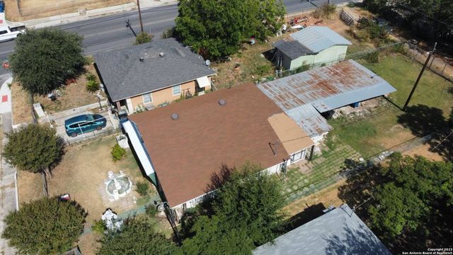 3927 W TRAVIS ST, San Antonio, TX 78207