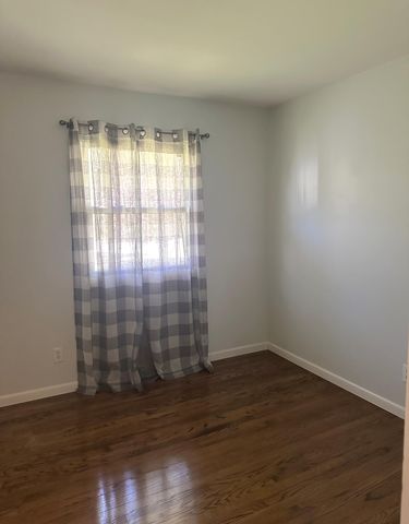1243 N Lafayette Court, Griffith, IN 46319