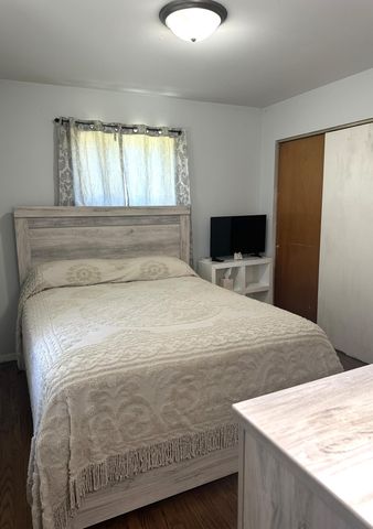 1243 N Lafayette Court, Griffith, IN 46319