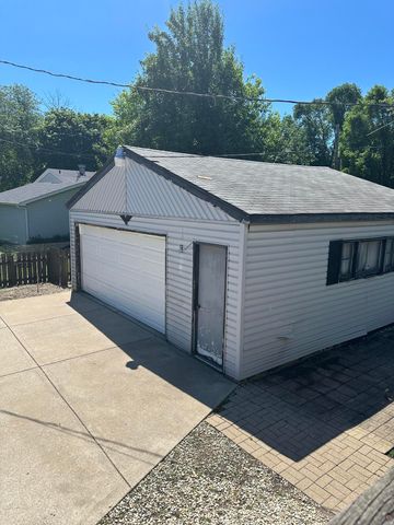 1243 N Lafayette Court, Griffith, IN 46319