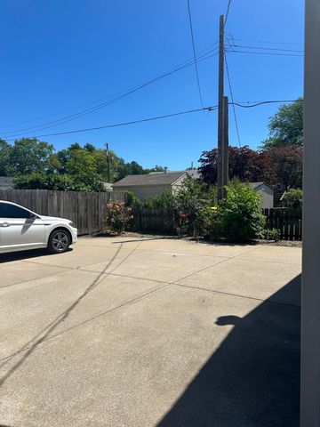 1243 N Lafayette Court, Griffith, IN 46319