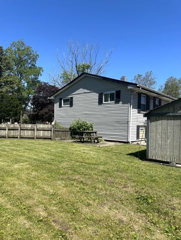 1243 N Lafayette Court, Griffith, IN 46319