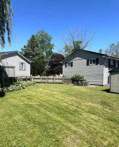 1243 N Lafayette Court, Griffith, IN 46319