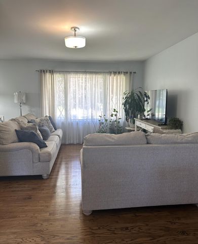 1243 N Lafayette Court, Griffith, IN 46319