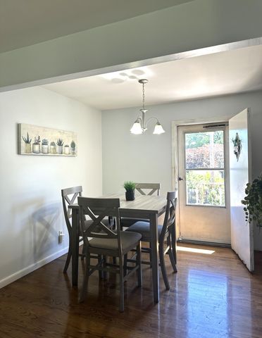 1243 N Lafayette Court, Griffith, IN 46319