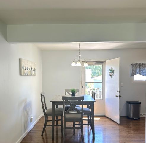 1243 N Lafayette Court, Griffith, IN 46319