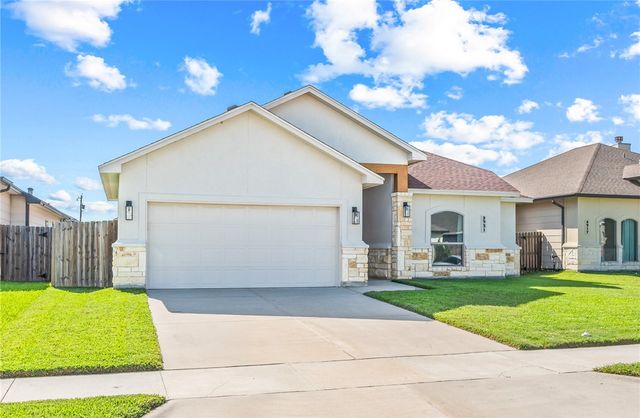 3921 Pennine Way, Corpus Christi, TX 78414