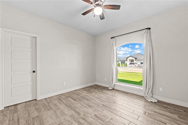 3921 Pennine Way, Corpus Christi, TX 78414