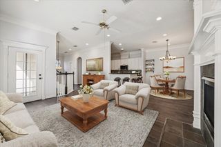 5208 Blossom Street 5, Houston, TX 77007