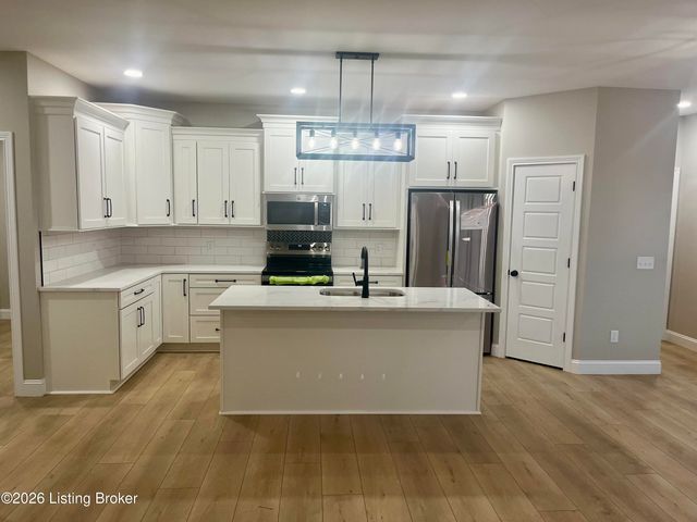 308 J Thompson Rd, Rineyville, KY 40162