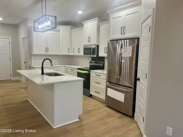 308 J Thompson Rd, Rineyville, KY 40162