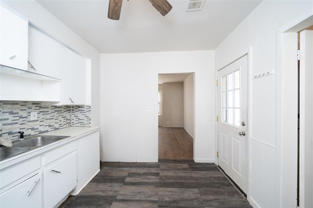 2656 10th Street, Wyandotte, MI 48192