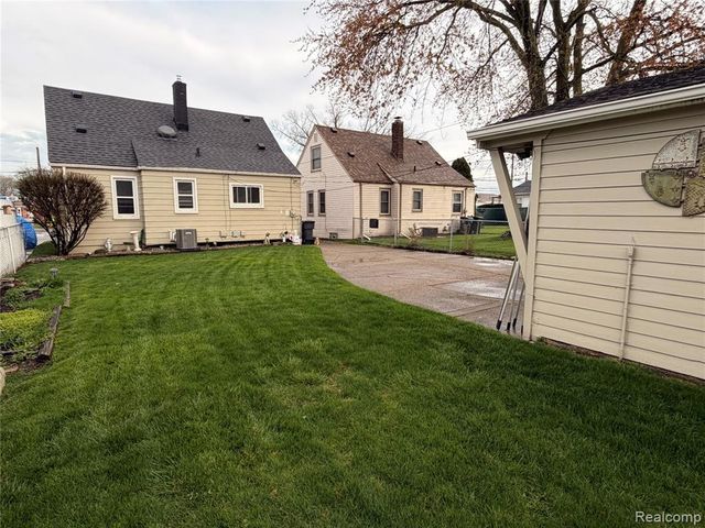 17389 Eddon Street, Melvindale, MI 48122