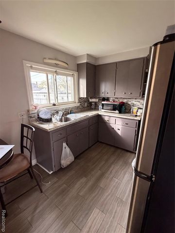 17389 Eddon Street, Melvindale, MI 48122