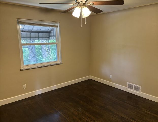 931 Hilltop St, Munhall, PA 15120