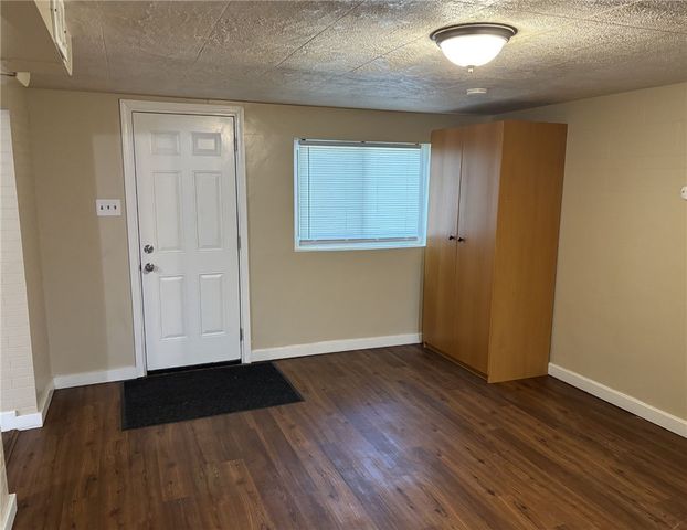 931 Hilltop St, Munhall, PA 15120