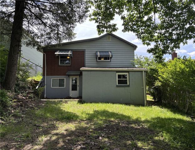 931 Hilltop St, Munhall, PA 15120