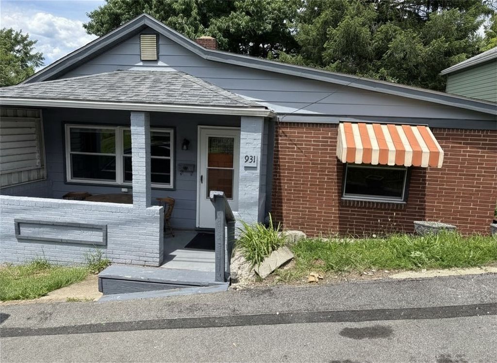 931 Hilltop St, Munhall, PA 15120