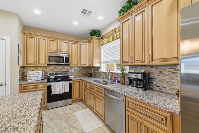 4800 Honey Locust Drive, Pahrump, NV 89061